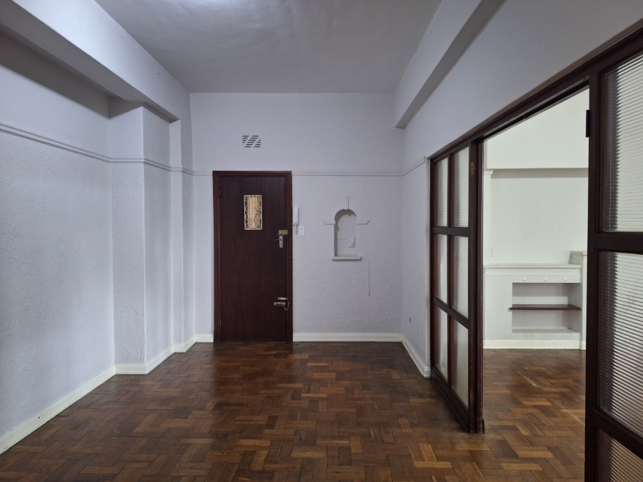 To Let 3 Bedroom Property for Rent in Kenilworth Western Cape